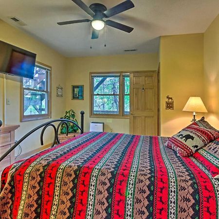Spacious Maggie Valley Cabin With Hot Tub And Mtn View Exteriör bild